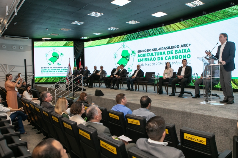 FIESC recebe evento sobre descarbonização na agropercuária da região Sul