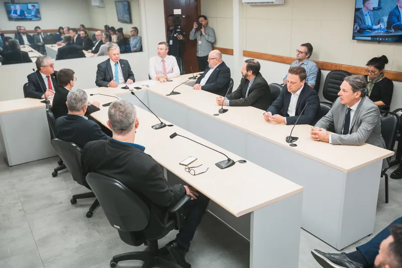 FIESC assina documento por justiça tributária nas vendas virtuais