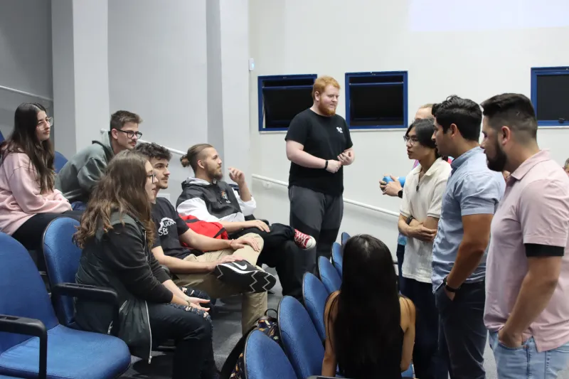 Estudantes do campus interagiram com os americanos, treinando o idioma inglês. Foto: Ellen Ramos
