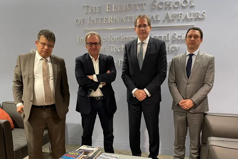 Reunião com Nicholas Vornotas, docente da George Washington University