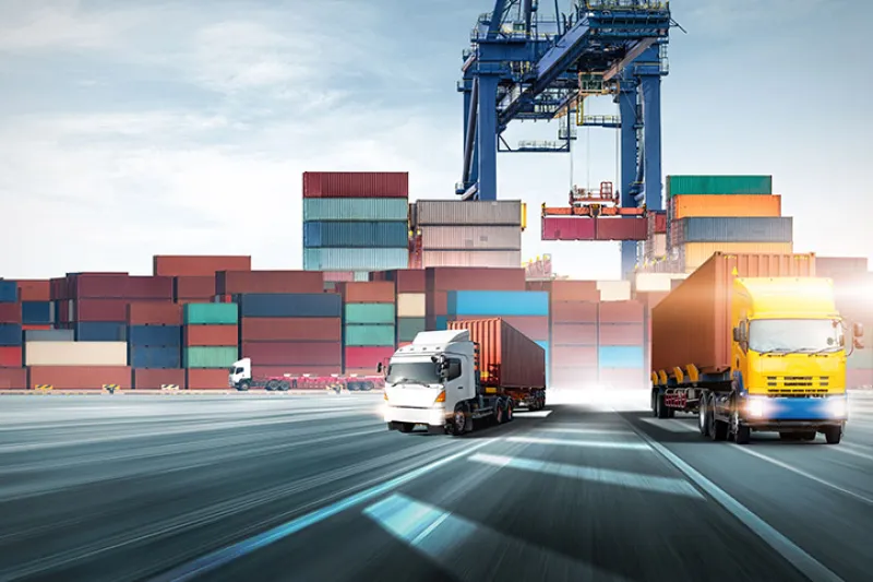 O caminhão acelerou a cabotagem