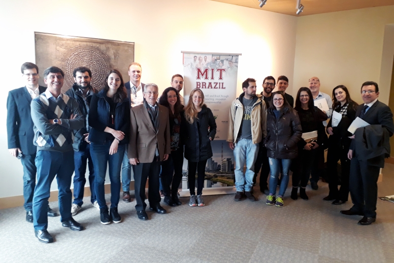 Encontro com pesquisadores do MIT. Foto: Karina Takemura