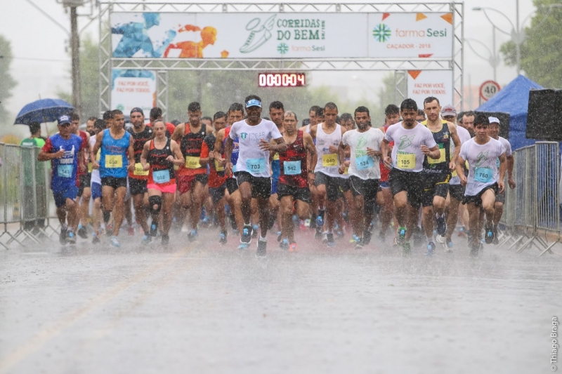 Mais de 1,3 mil participam da Corrida do Bem de Caçador, neste domingo