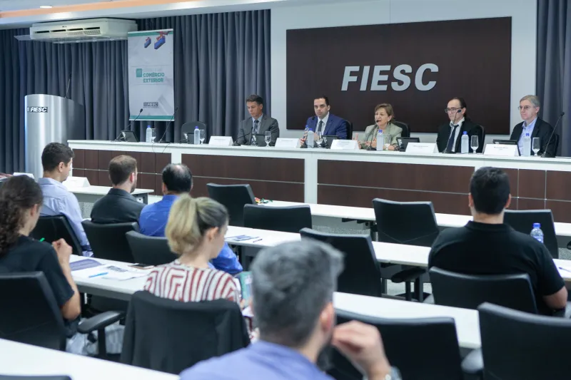 Técnicos do Ministério da Economia orientaram indústrias sobre o Portal Único do Comércio Exterior (foto: Filipe Scotti)