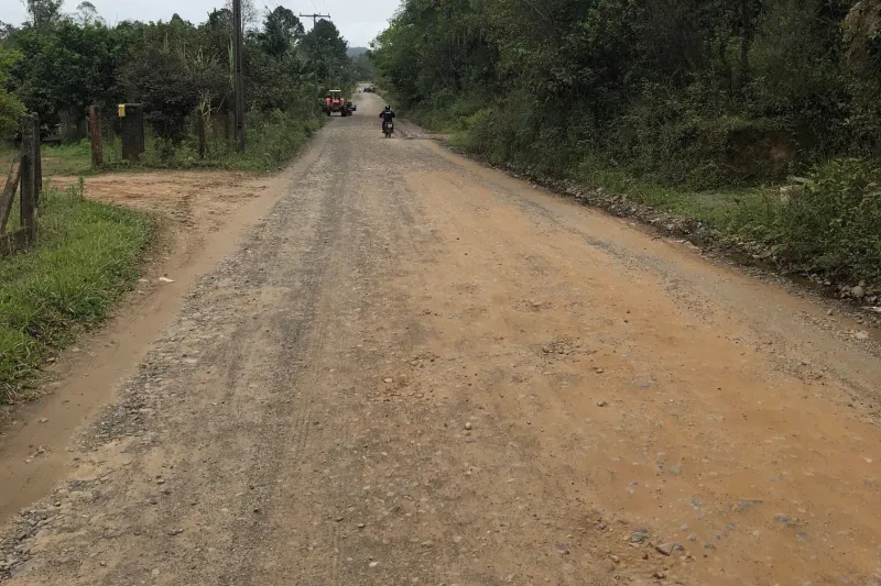 SC-108, no subtrecho não pavimentado entre Jacinto Machado e Praia Grande (foto: Ricardo Saporiti)