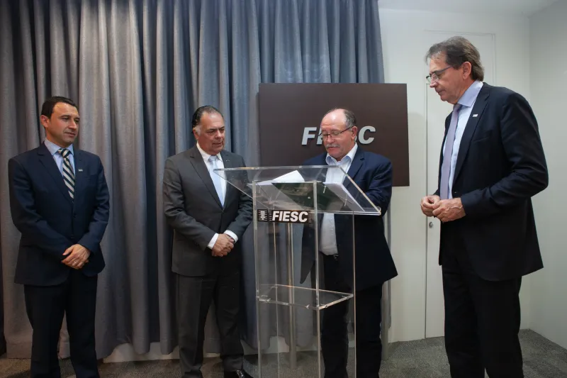 Termo de cooperação foi assinado nesta sexta-feira (22) na reunião de diretoria da FIESC. Foto: Filipe Scotti