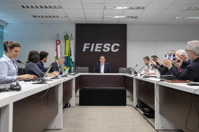 Encontro com os jornalistas, nesta terça-feira (17), em Florianópolis (foto: Filipe Scotti)