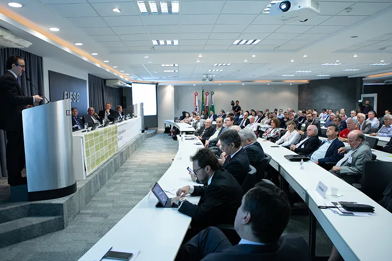 Appy em evento na FIESC: reforma pode eliminar distorções competitivas