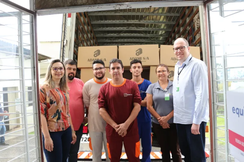 Doações entregues no Hospital Maicé. Foto: Divulgação Adami