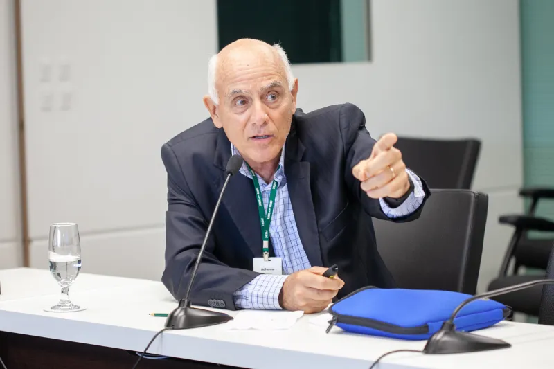 General Adhemar da Costa Machado Filho apresentou ações do Ministério da Defesa no atendimento às demandas da sociedade (Foto: Filipe Scotti)