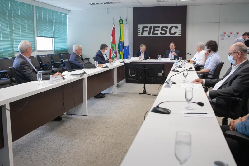 COFEM debate modernização do Tribunal Tributário e fim do voto de desempate nos litígios da área