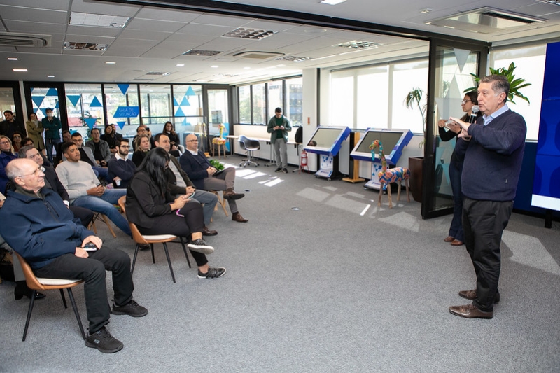 Prefeito Topázio Neto defendeu que as famílias apoiem os jovens que participarem do programa. Foto: Filipe Scotti  Prefeito Topázio Neto defendeu que as famílias apoiem os jovens que participarem do programa. Foto: Filipe Scotti