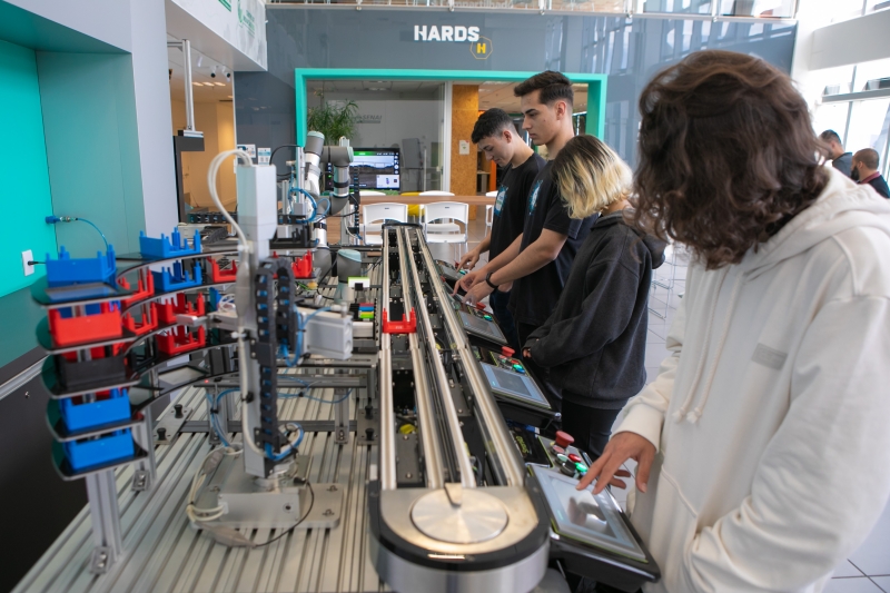 Estrutura poderá ser utilizada na capacitação de estudantes de pelo menos 29 cursos técnicos e superiores. Foto: Filipe Scotti Estrutura poderá ser utilizada na capacitação de estudantes de pelo menos 29 cursos técnicos e superiores. Foto: Filipe Scotti