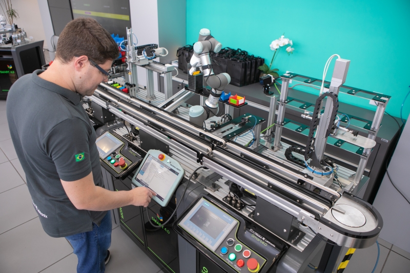 Equipamento fabricado pela Labtronix inclui diversos recursos da indústria 4.0. Foto: Filipe Scotti Equipamento fabricado pela Labtronix inclui diversos recursos da indústria 4.0. Foto: Filipe Scotti