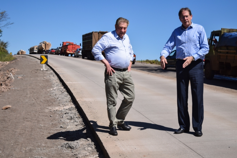 Obras na BR 163 (foto: Roberto Ruschel) Obras na BR 163 (foto: Roberto Ruschel)