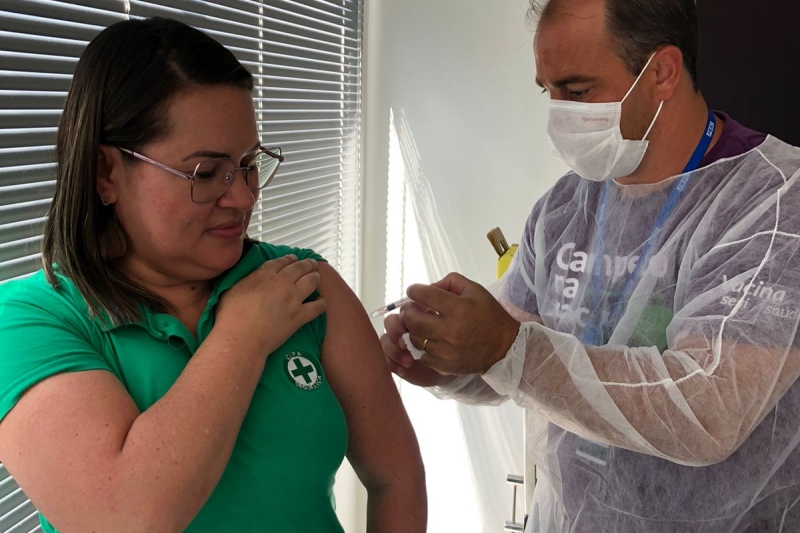 Vacinação na indústria. Foto: Divulgação SESI