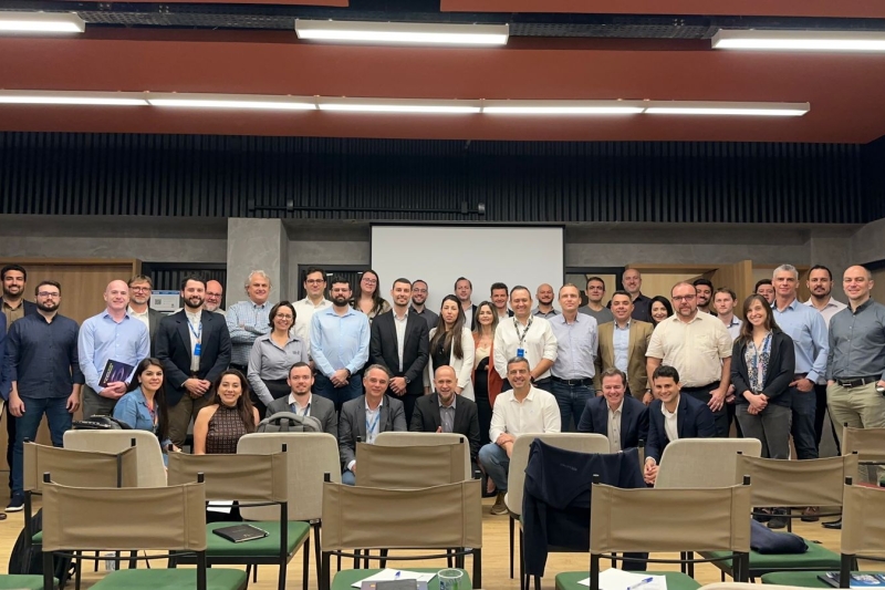 Reunião foi realizada no Instituto da Indústria, em Joinville