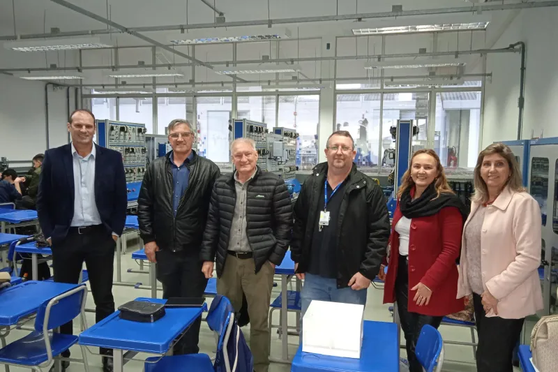 Jardel Carminatti, Romeu Meneguzzi, Vilson Picolli, André Umberto Faccioni, Gilvana Botta e Vera Lucia Kochhann. (Foto: Divulgação)