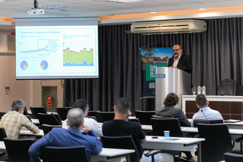 Percy Baptista Soares Neto, diretor-executivo ABCON em palestra no evento (foto: Filipe Scotti)
