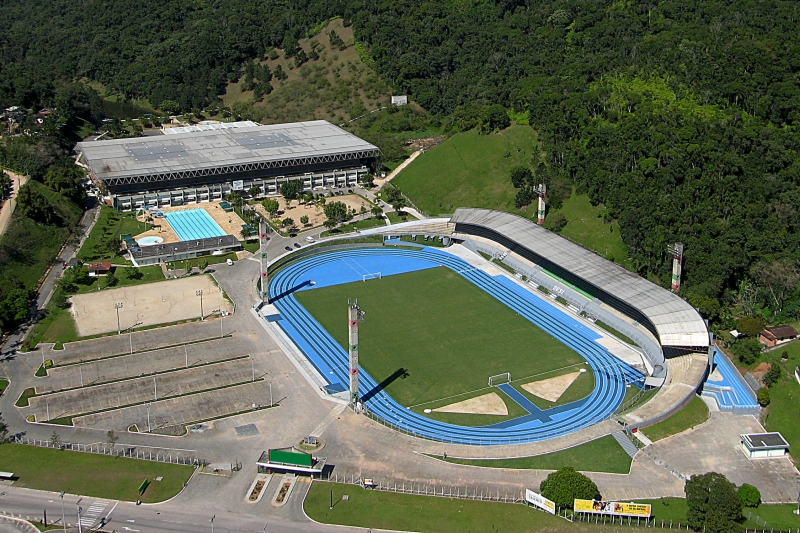 FIESC e governo de SC assinam protocolo para transferir Centro Esportivo de Blumenau