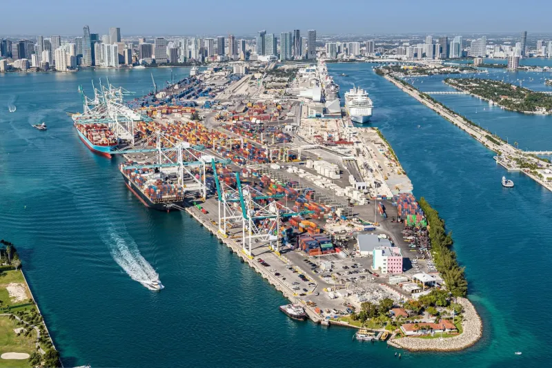 Exportações brasileiras aos EUA serão taxadas em 50% a partir de quarta-feira. (Foto: PortMiami/Divulgação)