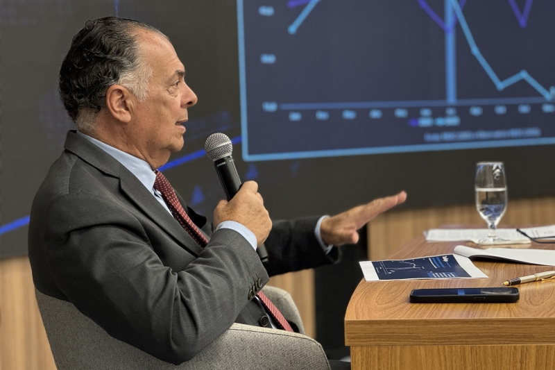 "Se ampliadas, as vendas para a União Europeia tendem a minimizar os impactos de uma eventual manutenção do tarifaço", avalia o presidente da FIESC, Gilberto Seleme. Foto: Divulgação