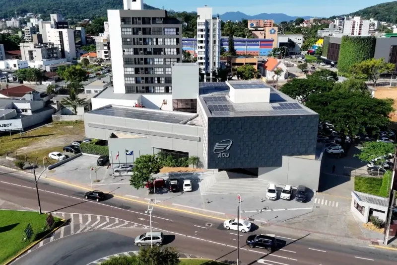 Presidente da FIESC participa de fórum com municípios que respondem por 20% do PIB de SC