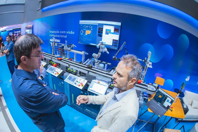 Bancada da indústria 4.0 ficou exposta no salão do evento
