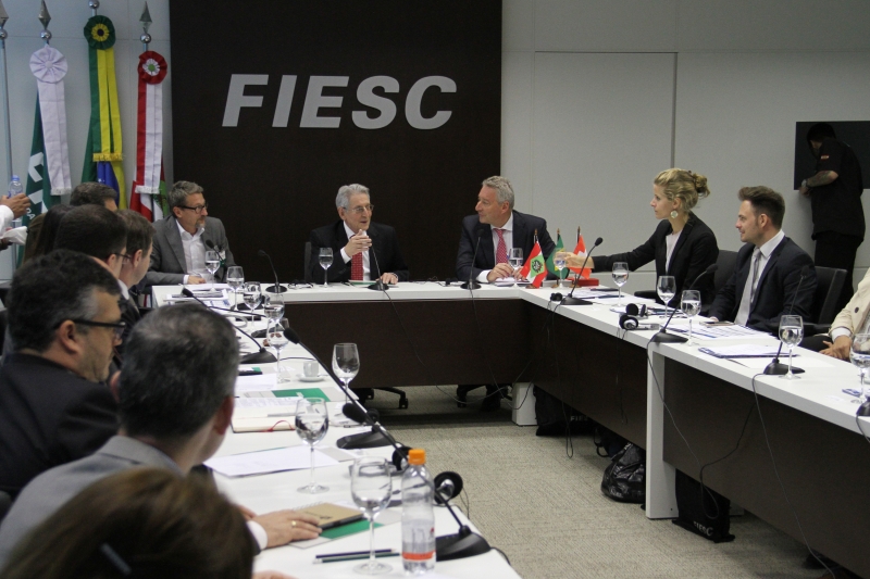 Encontro na FIESC debateu oportunidades de investimentos entre SC e a Suíça (foto: Filipe Scotti)