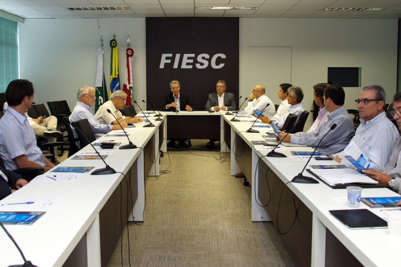 Plano foi apresentado durante reunião da Câmara de Assuntos de Energia da FIESC. (Foto: Filipe Scotti)