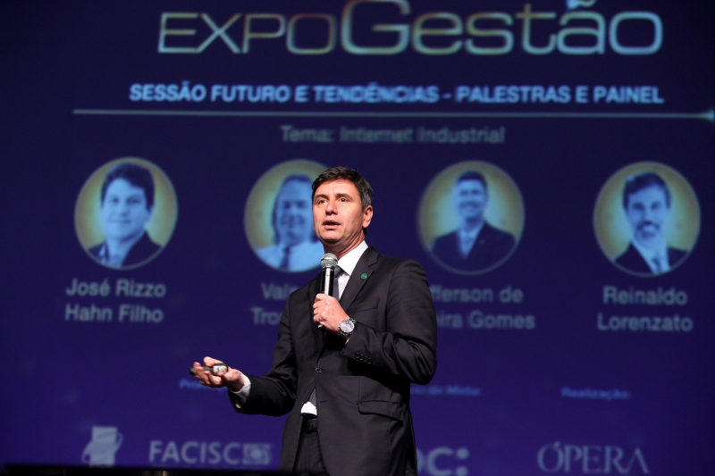 Jefferson de Oliveira Gomes participou de painel que debateu as tendências e o futuro da indústria. Foto André Kopsch