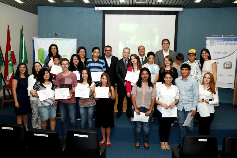 Cerca de 80 jovens já finalizaram a primeira etapa do Programa Novos Caminhos. Foto: Peninha Machado