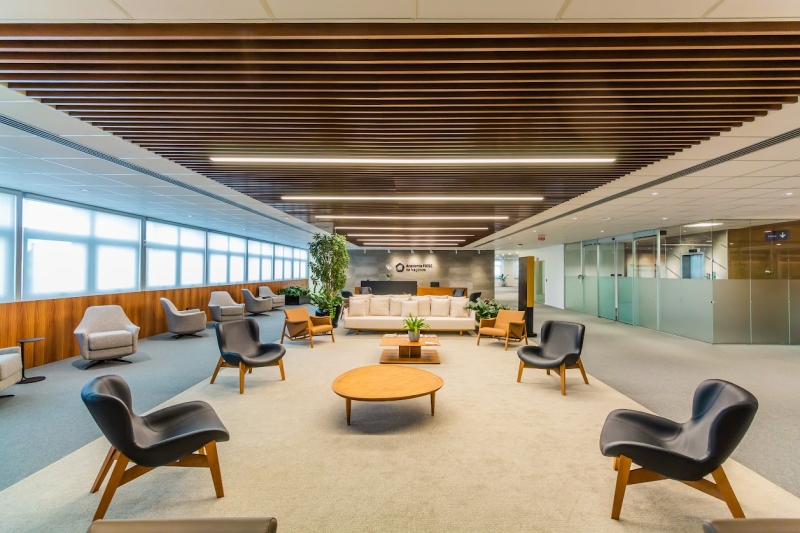 mobiliario da academia fiesc de negócios assinado por jader almeida