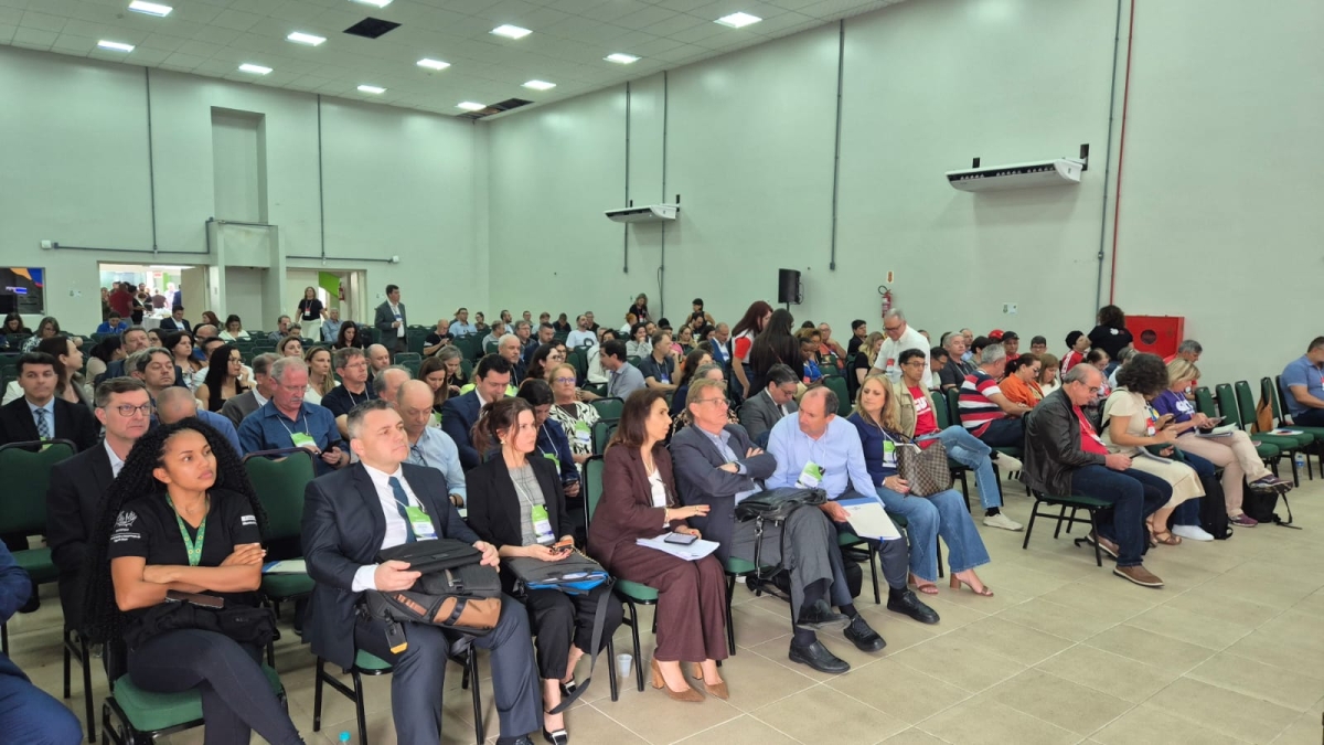 Votações mobilizaram bancadas dos trabalhadores, do governo e de empregadores. (foto: Elisabete Francio)